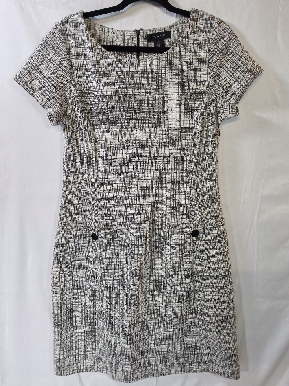 Tahari black and white crosshatch sheath dress Size 8